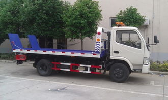 帶吊清障車(chē)與一拖二道路救援車(chē)價(jià)格解析